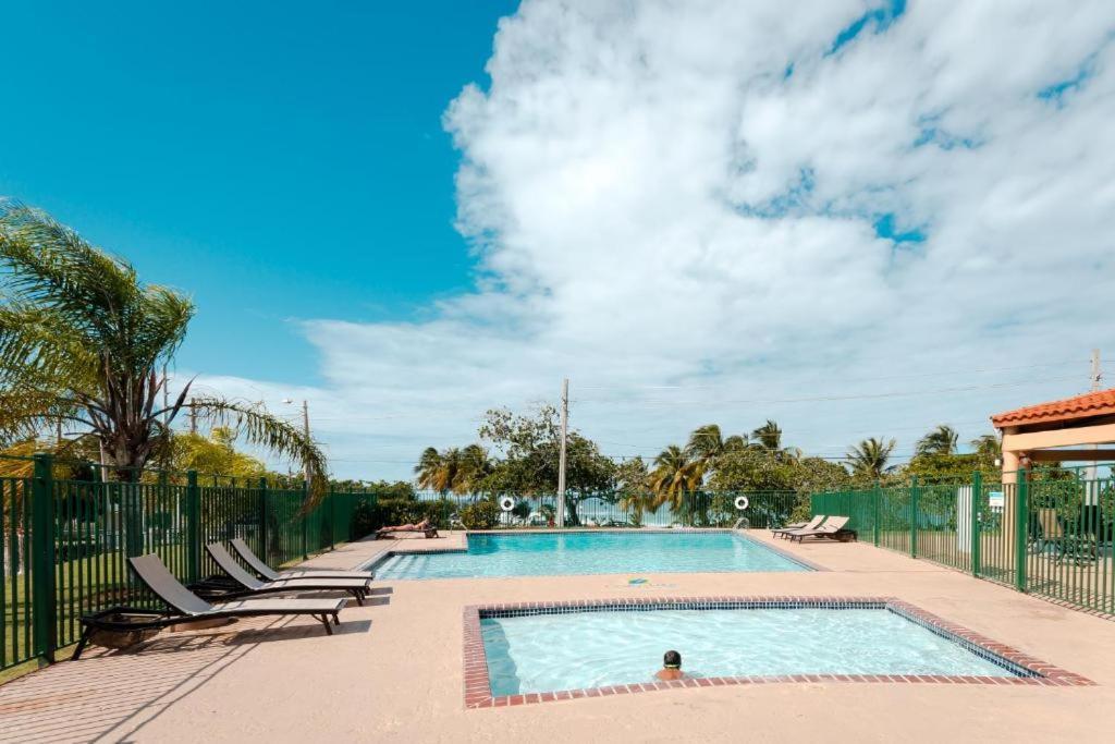 Oceania Apartments At Arecibo 681 Ocean Drive Екстер'єр фото